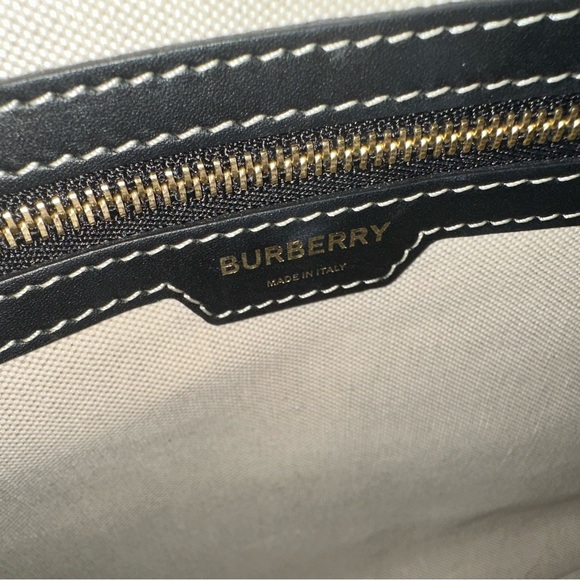 Burberry Pocket Tote Topstitched Leather Medium
